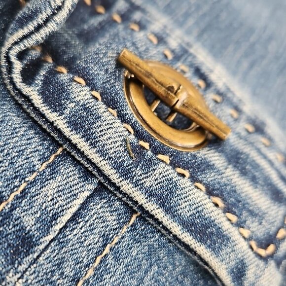 Women's Denim Jacket Blue Size Large Dress Barn Grommet Details Midweight EUC - Picture 6 of 14